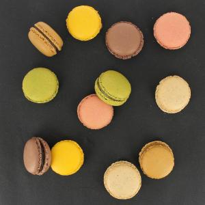 CLASSICAL MACARONS 